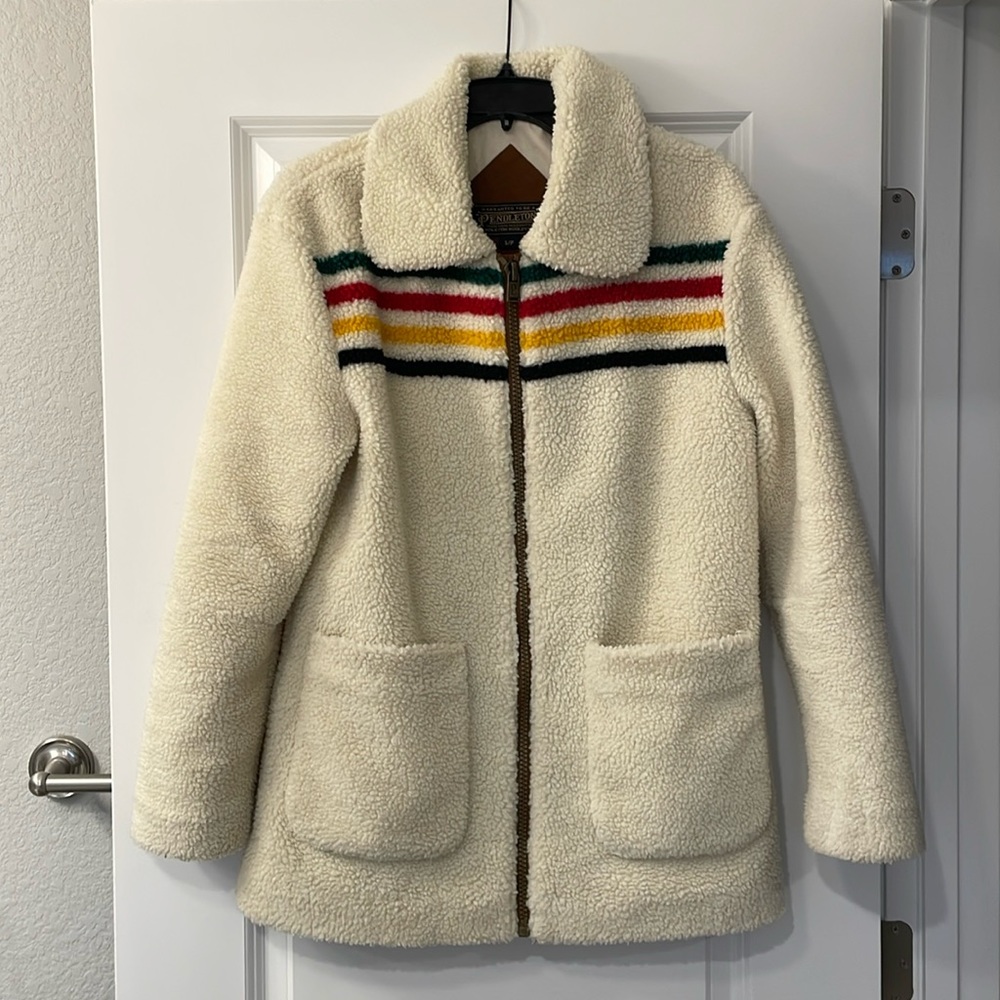 Rare find. Pendleton jacket. Gently worn. Great condition.